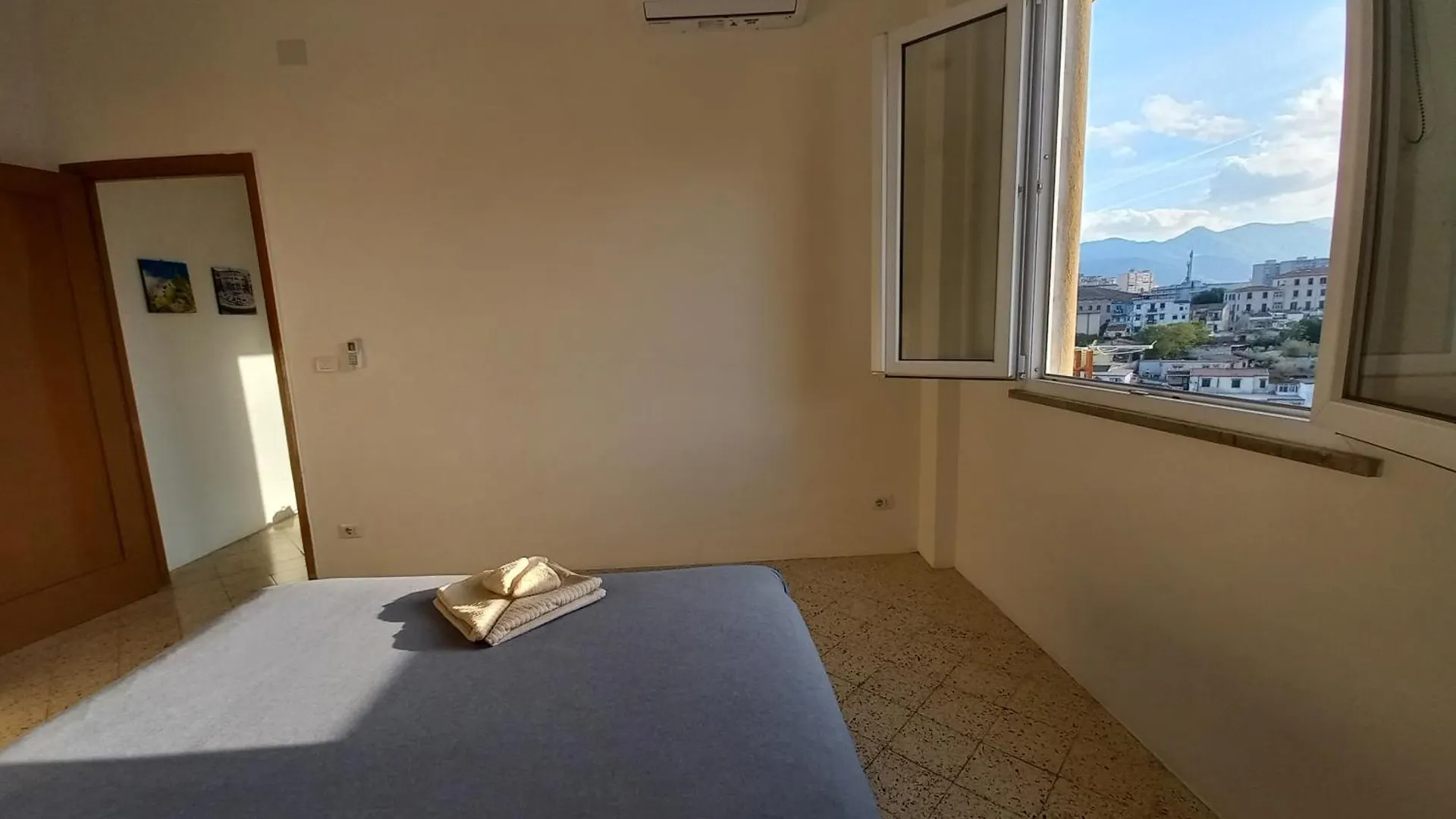 Spacious Apartment With Mountain Panorama Palermo