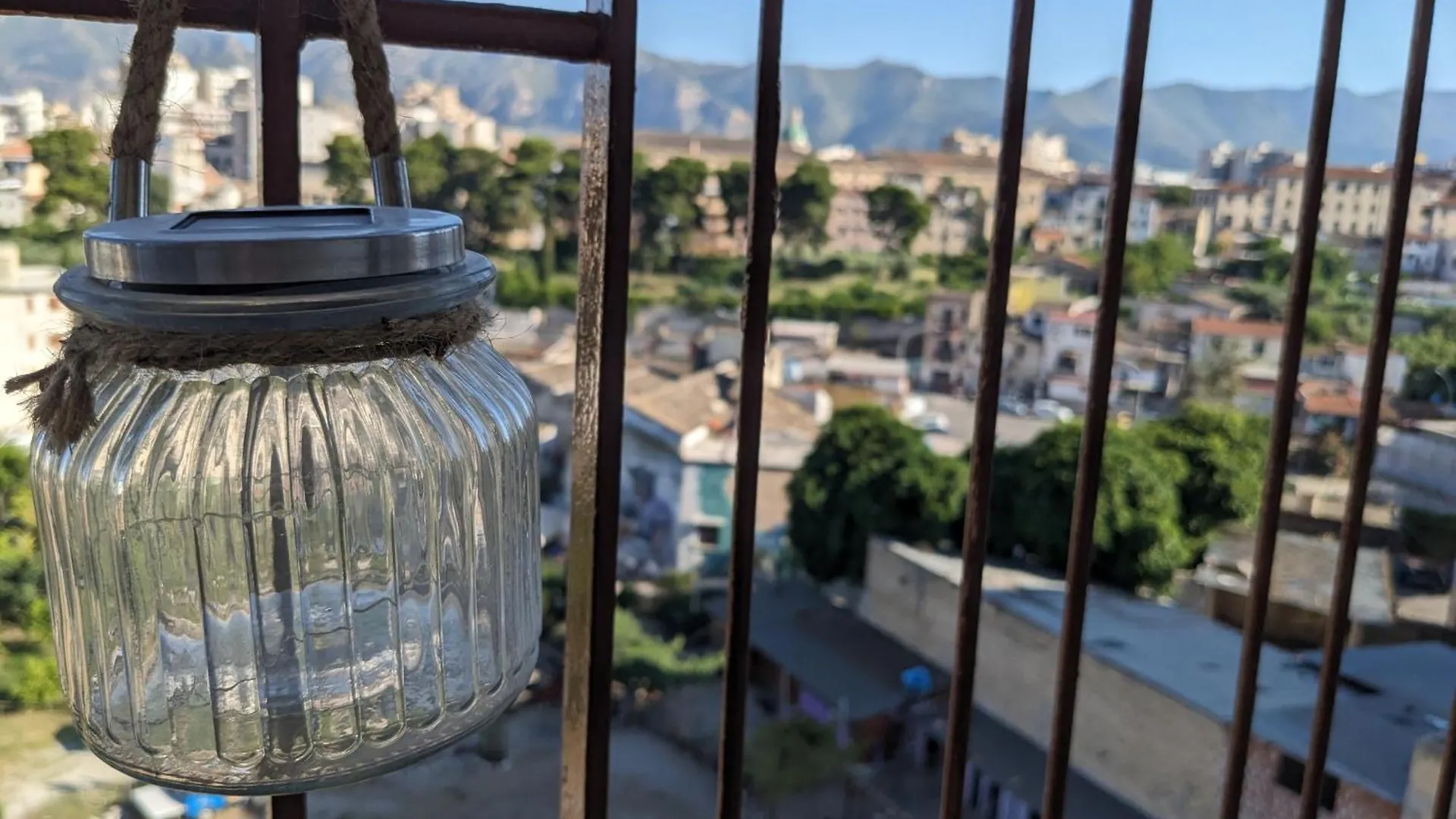 Spacious Apartment With Mountain Panorama Palermo Italy